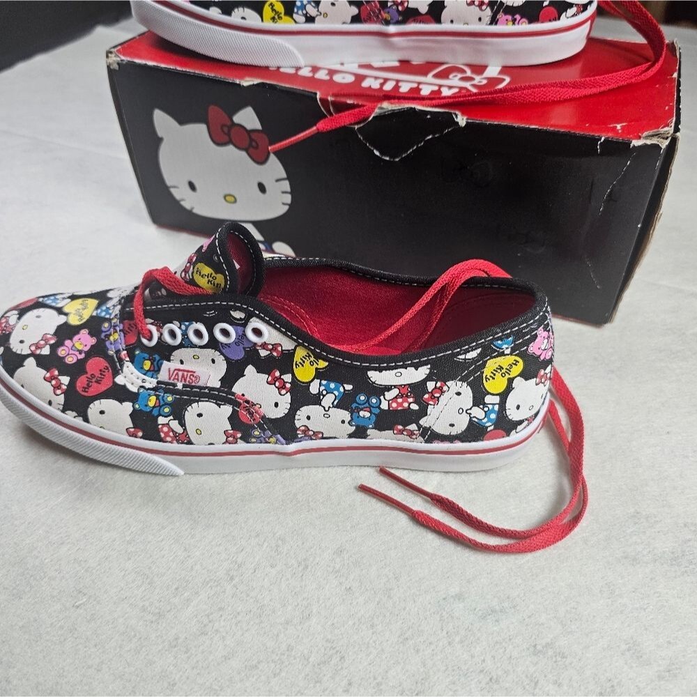 NEW Women's Hello Kitty x Vans Low-Top Sneakers – Black/Red Limited Edition - Picture 4 of 9